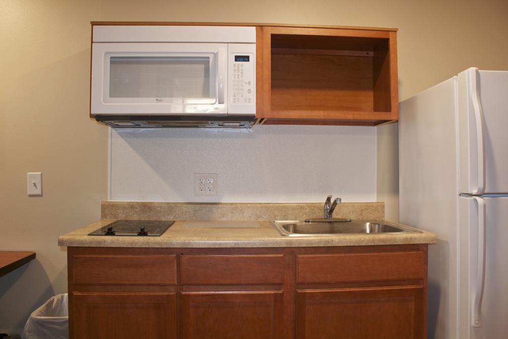 Woodspring Suites Williston Quarto foto